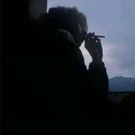 卑劣的期（无畏契约手游）
