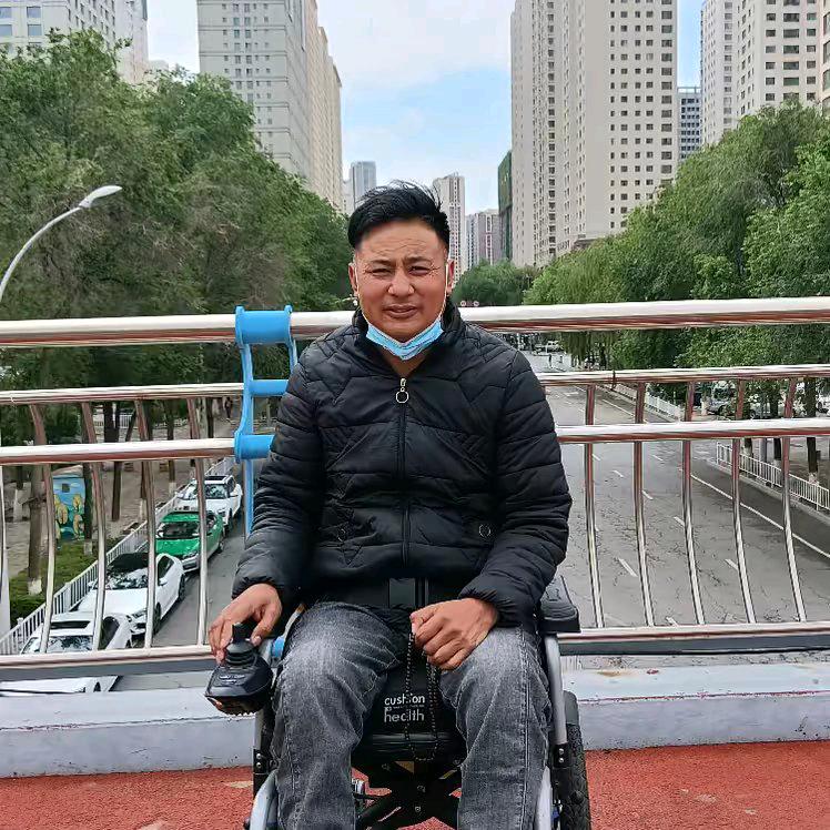 残疾阿雅巴泽