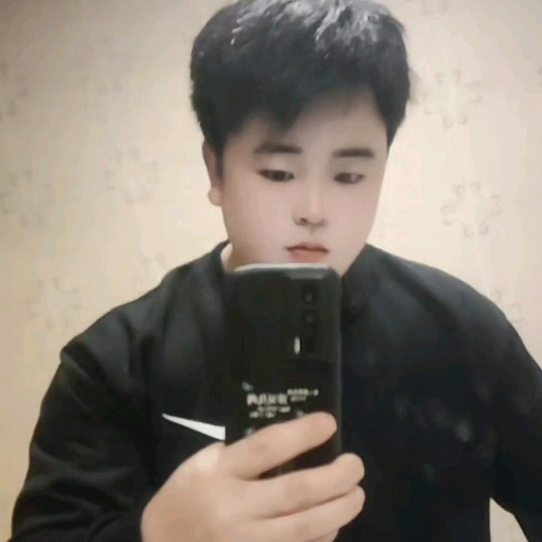 鹏鹏。。。。。。。