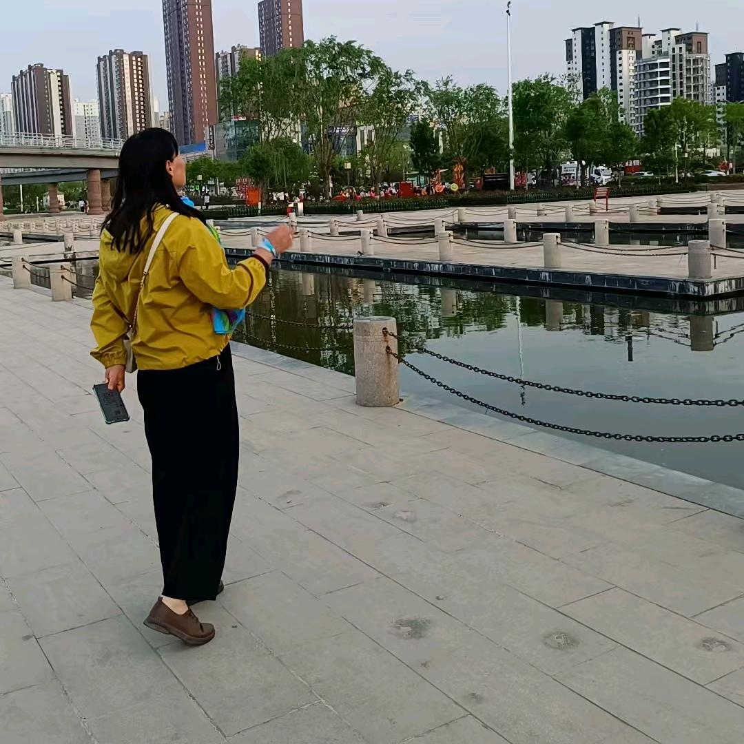 时光沉香，岁月恰好，半盏流年。
