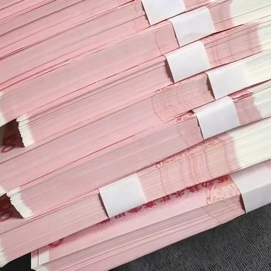 酒杯有酒有故事