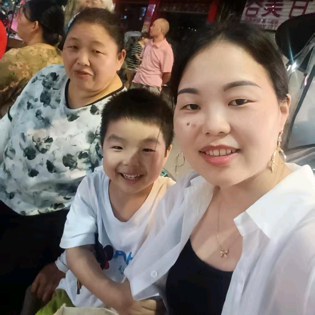与李👩‍👩‍👧镶冯