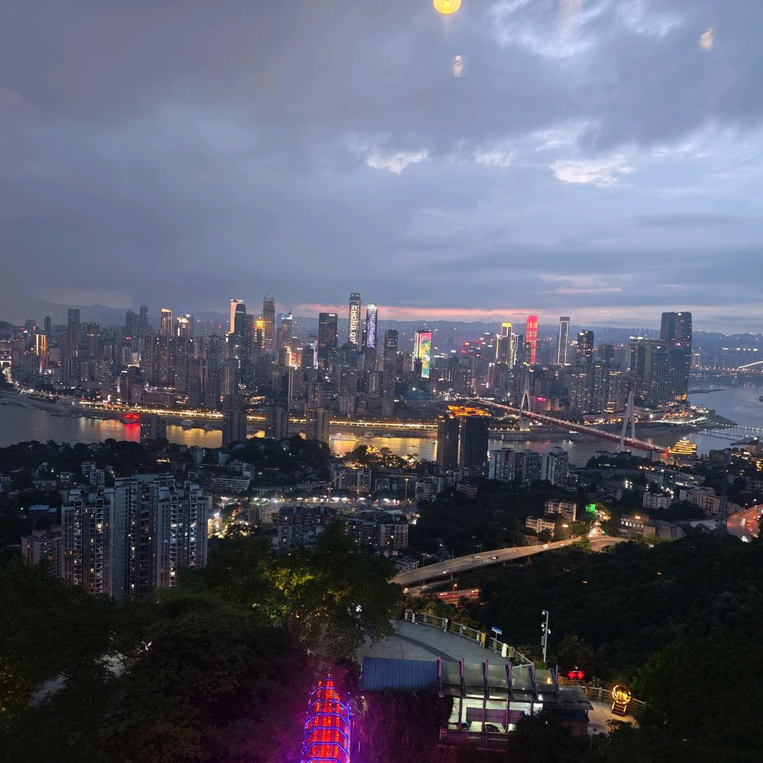 小迷离、