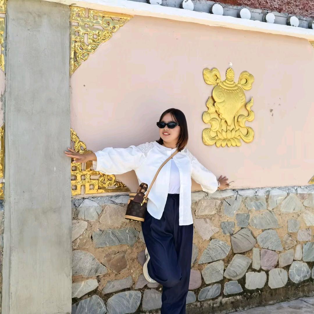 东山大庄村00后书记丽萍