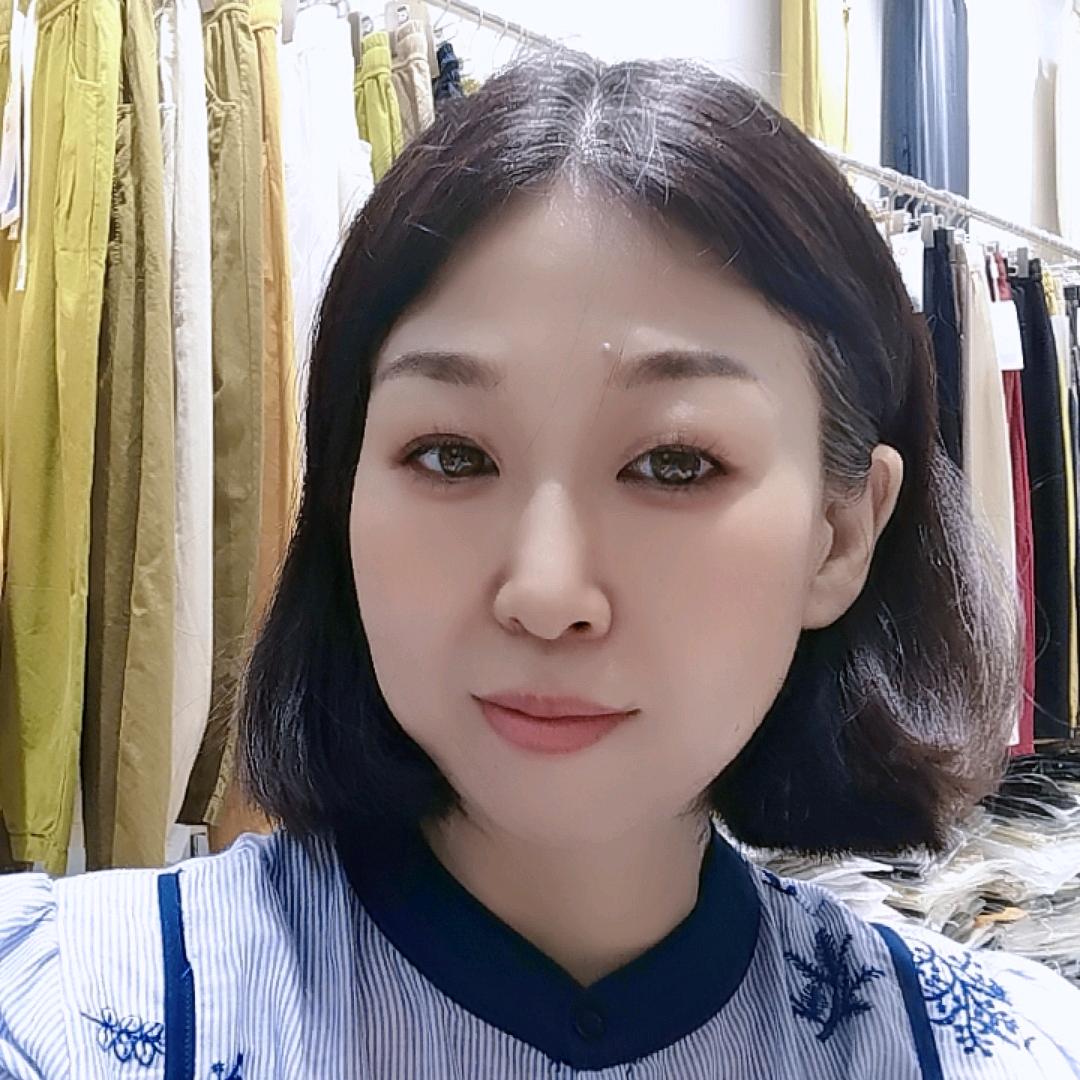 汉正街专做女裙女裤批发  彦秀