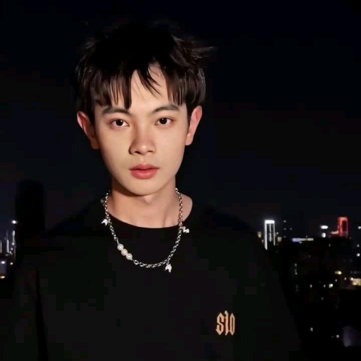 笑个锤子