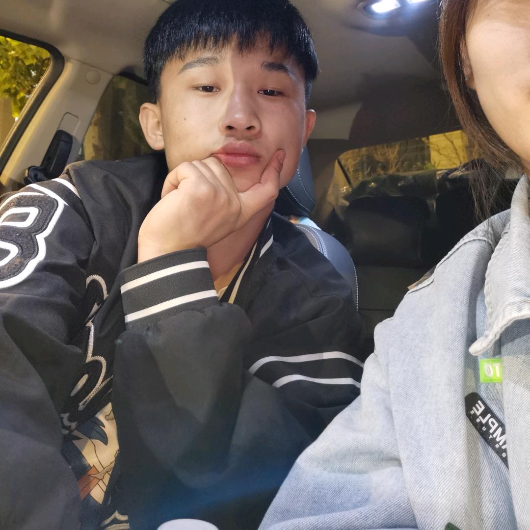 嘿，王小牙吖