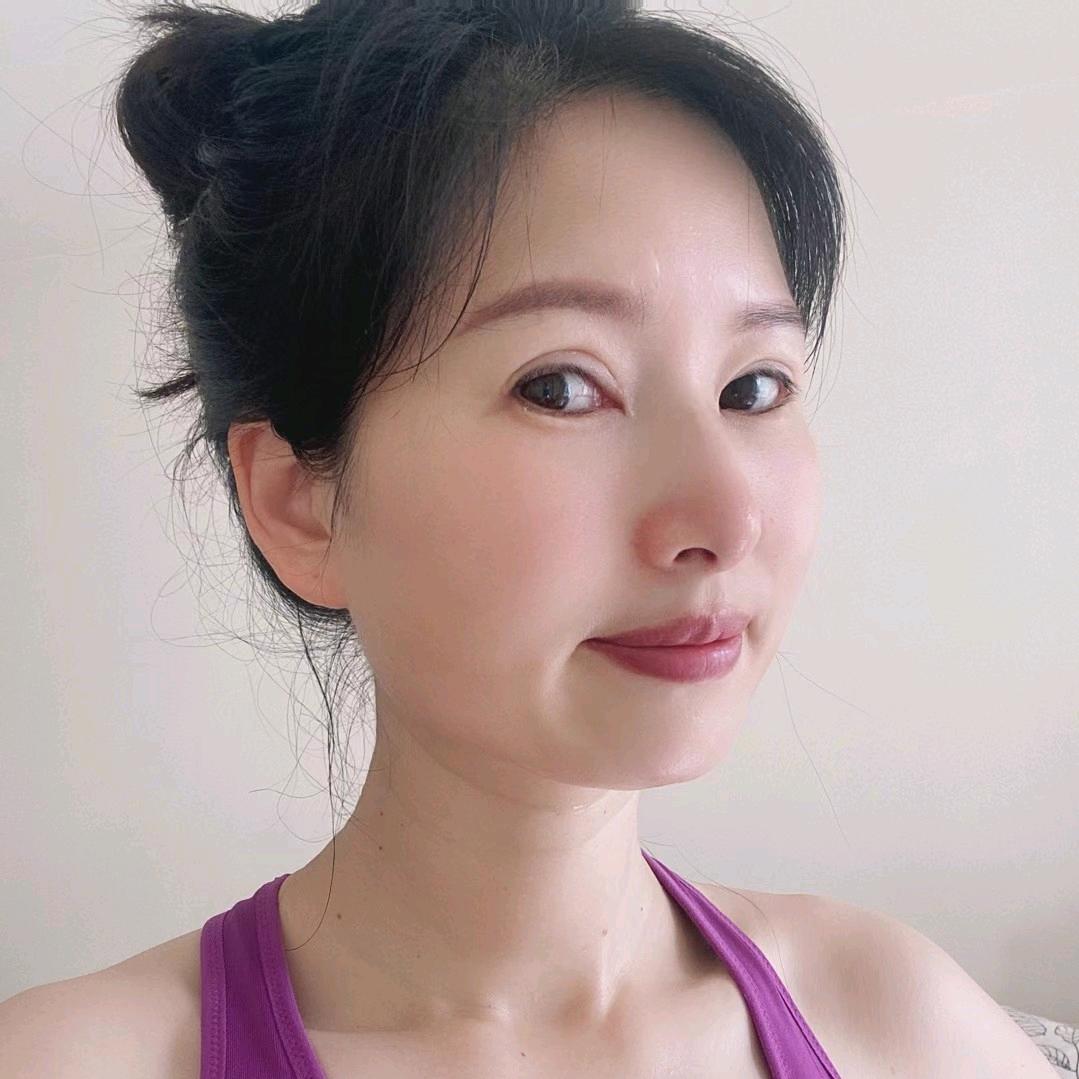 英子