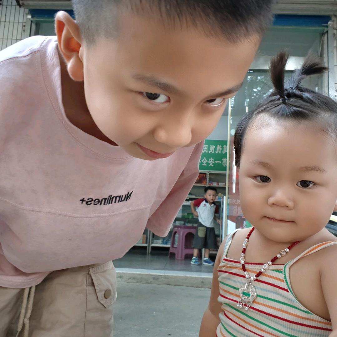 麦田里的稻草人