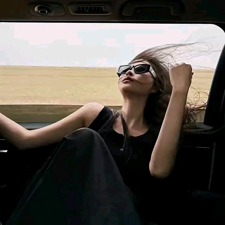 ￴￴￴  ￴￴ ￴  ￴￴