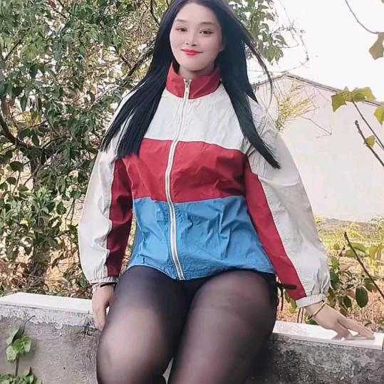 吴恋恋   (白羊座女人)