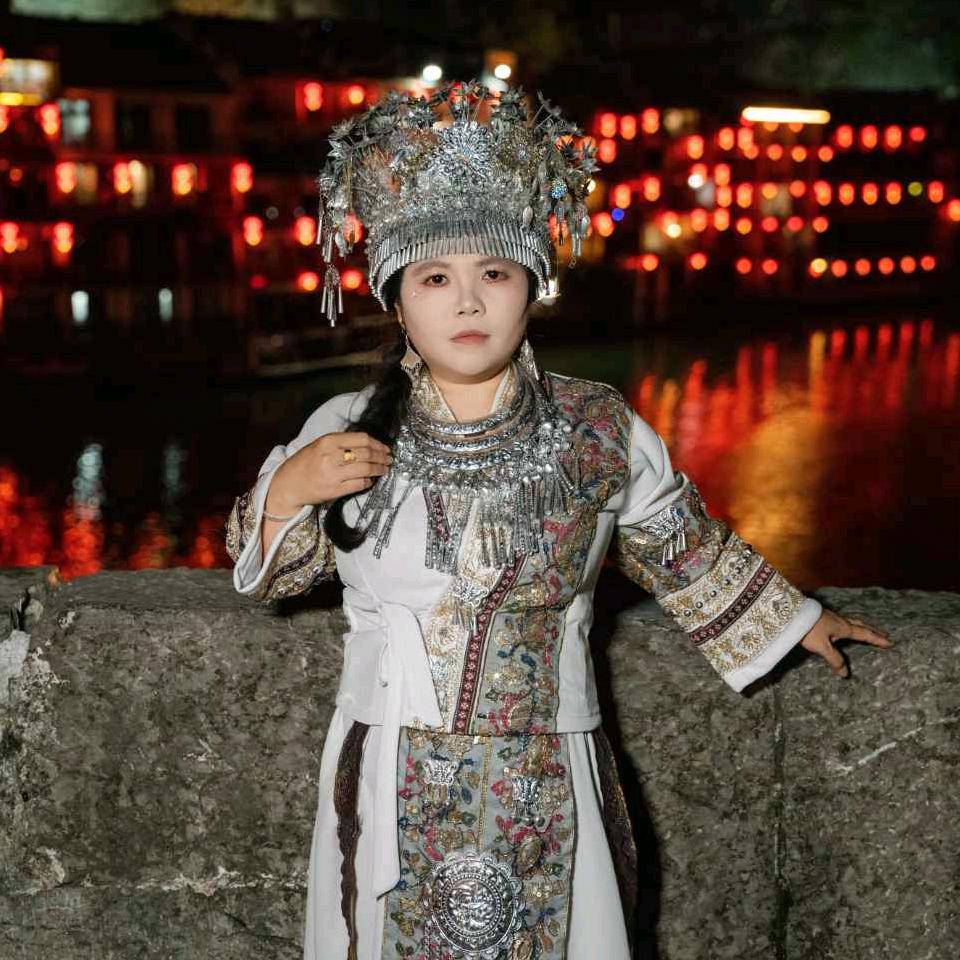 小云凤热汤丝娃娃