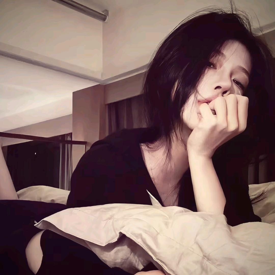 吷.
