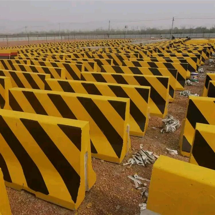 水泥隔离墩（源头厂家）