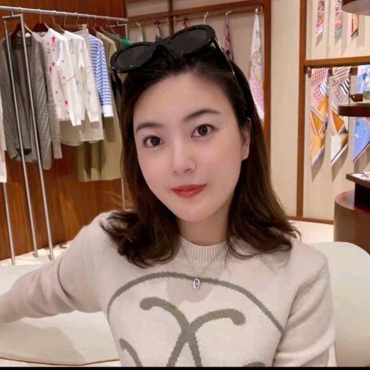 H姐曼辰～直播间爆款返场穿搭[爱心]