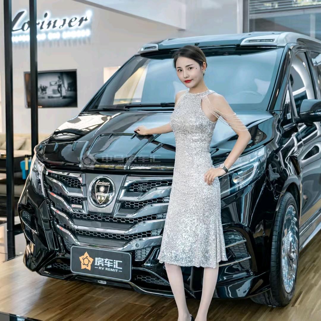 卖商务车的小玲