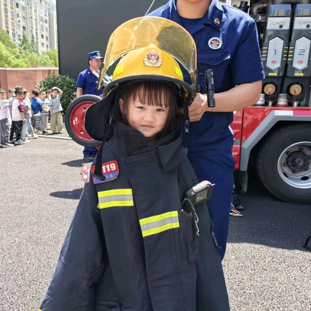 小老头爱上露娜