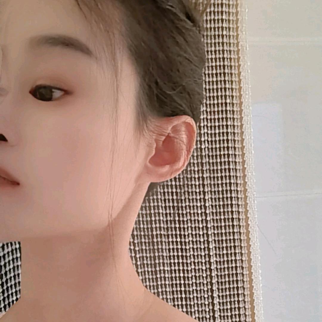 殷.