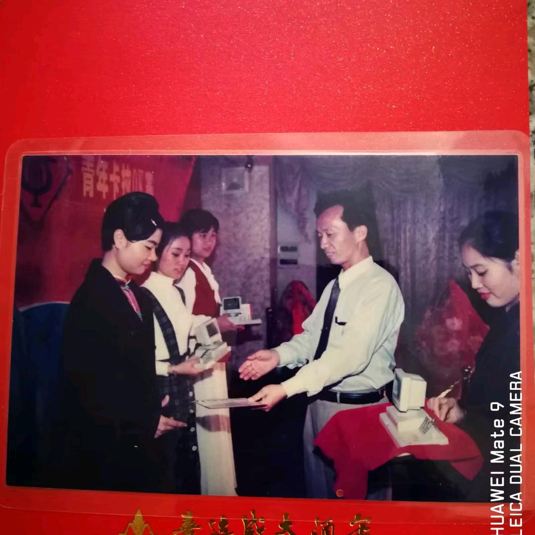 貴哥：海峡两岸东山崇俊軒美术馆馆长謝建貴