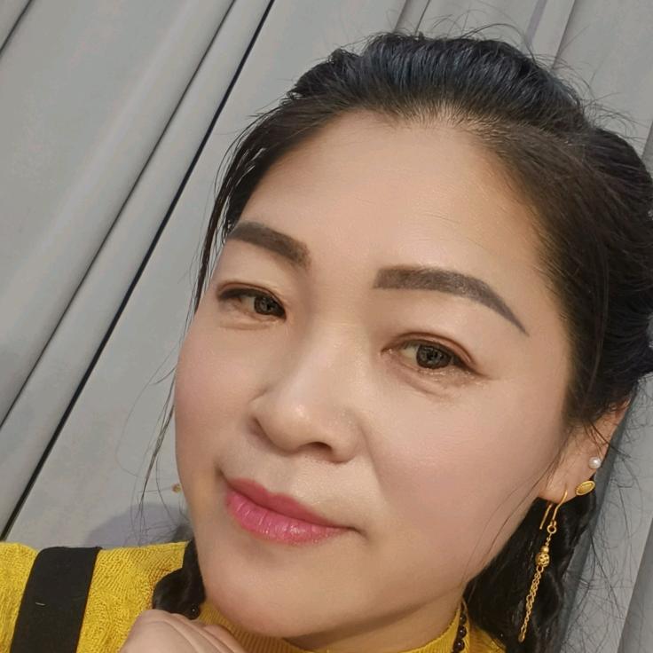 玉凤婷立