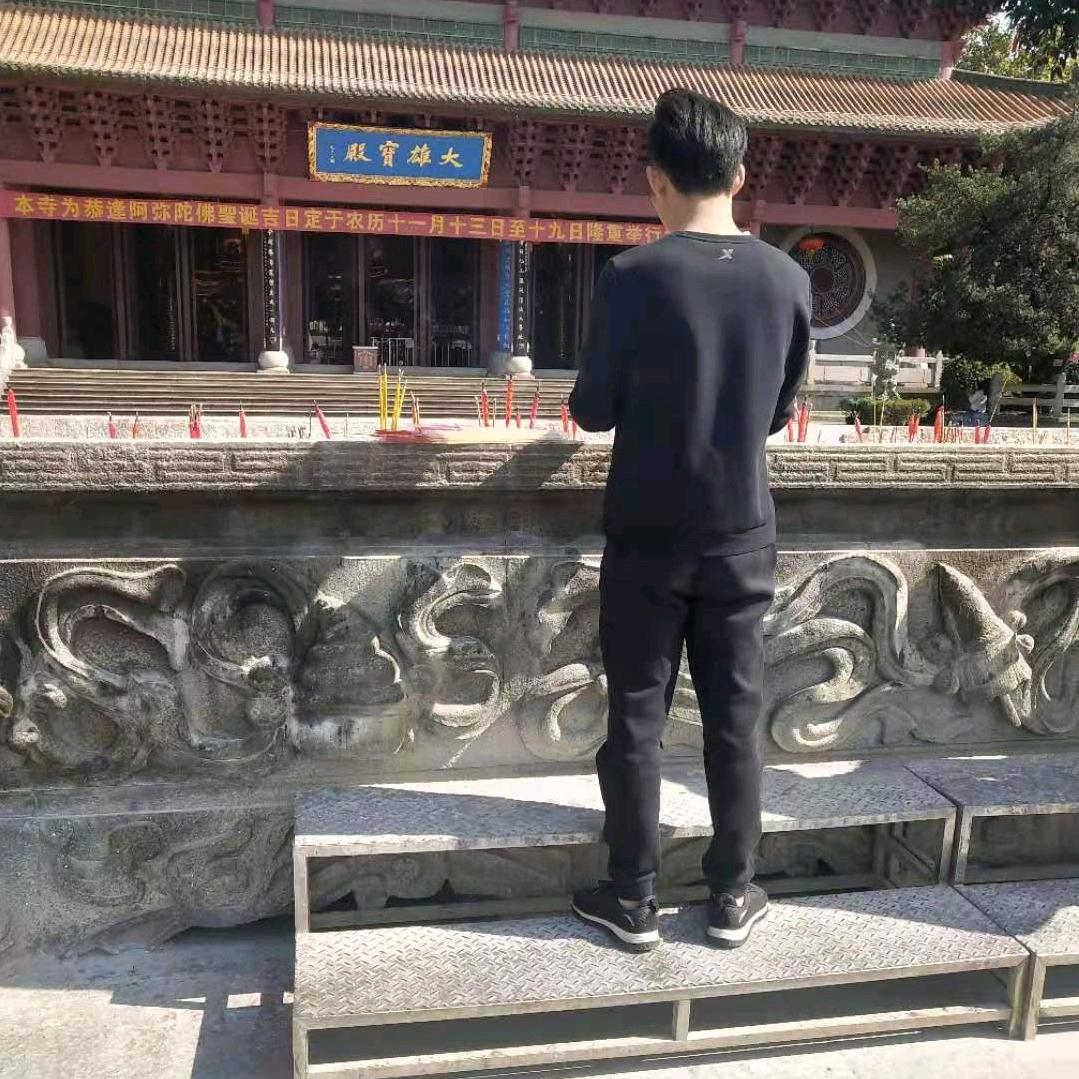 小哥
