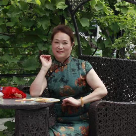 安利何顺姐