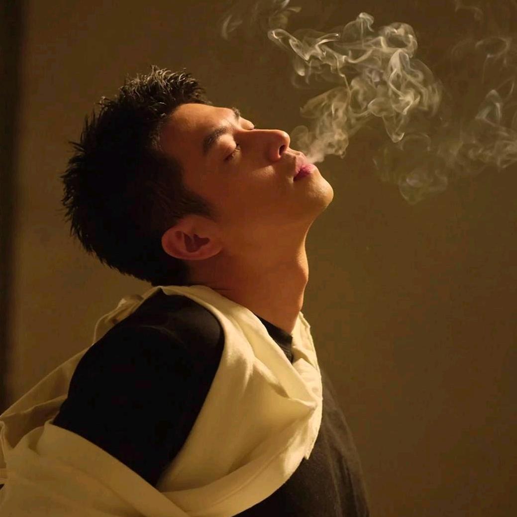 甄英俊~苍蝇王子🤴