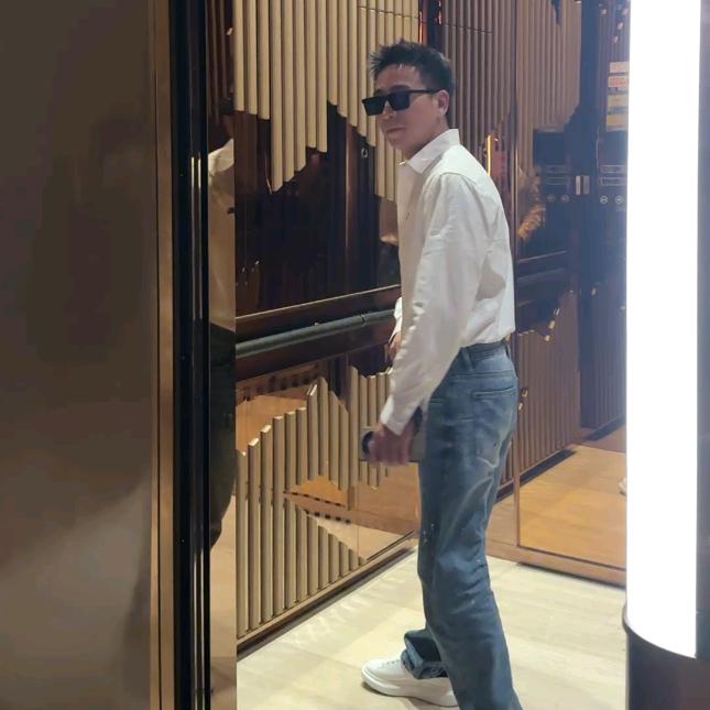 卜 简单