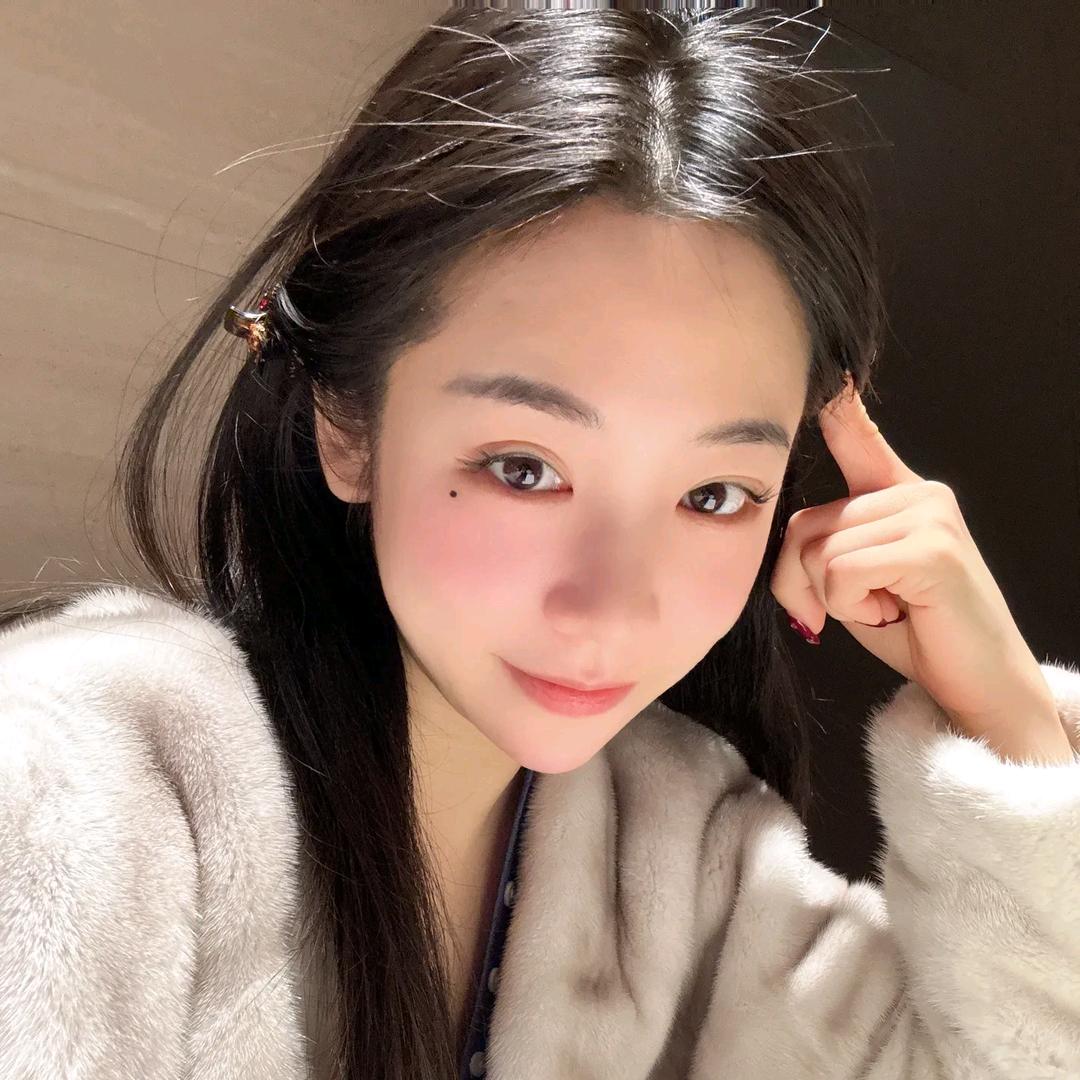 我是云儿ROSEYUN(直播爆款)