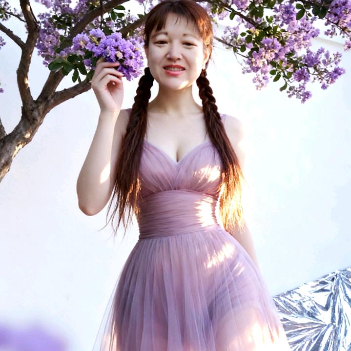 我是美丽漂亮霞霞