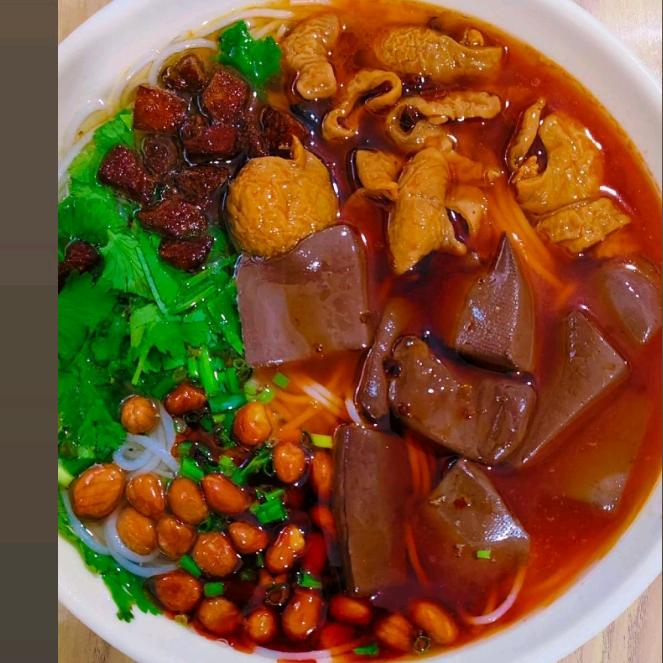 何记红汤辣鸡粉面馆官方号