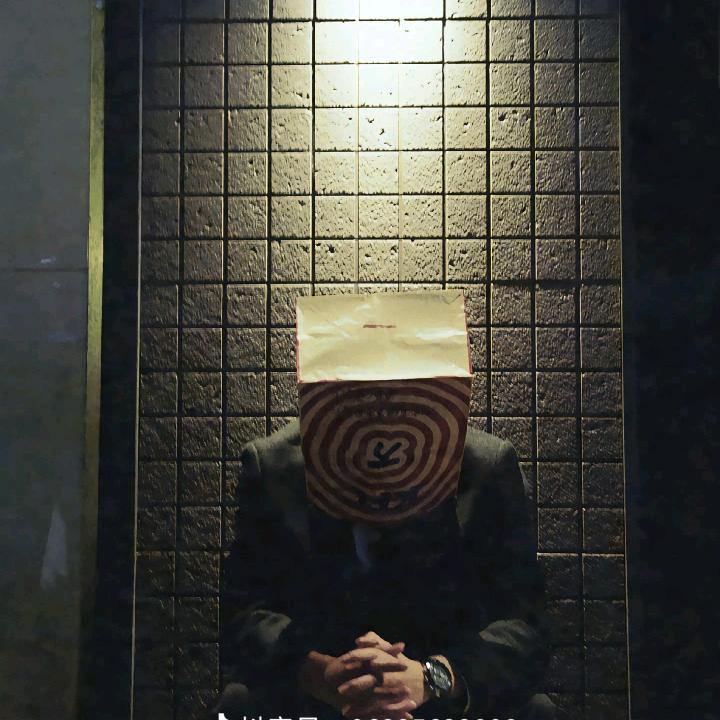 攒钱买显示器打三角洲。