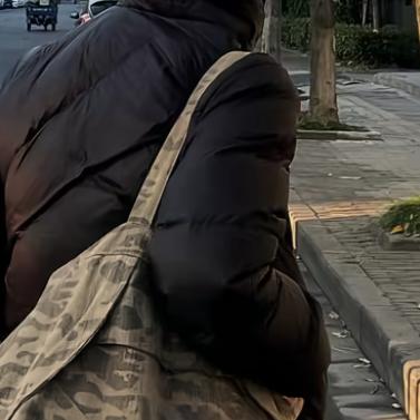 买不起猪脚的男人