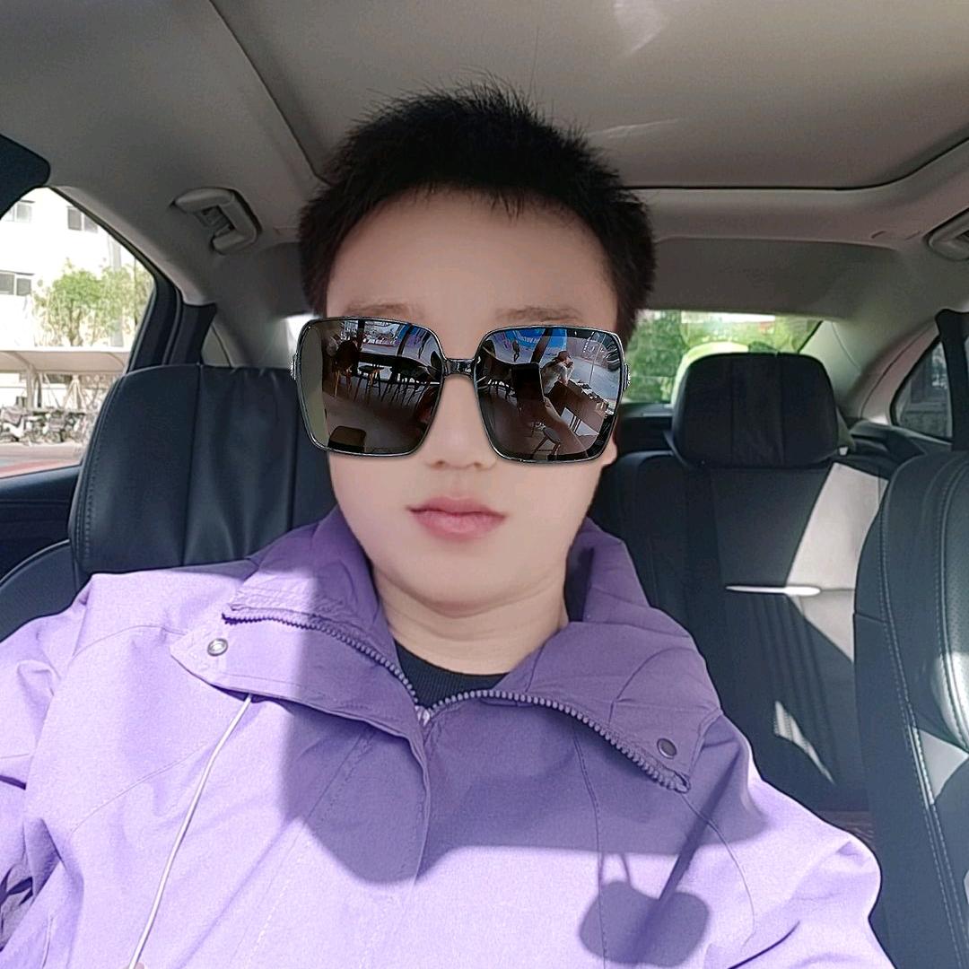 刘晓伟（玩🇨🇳红旗婚车）