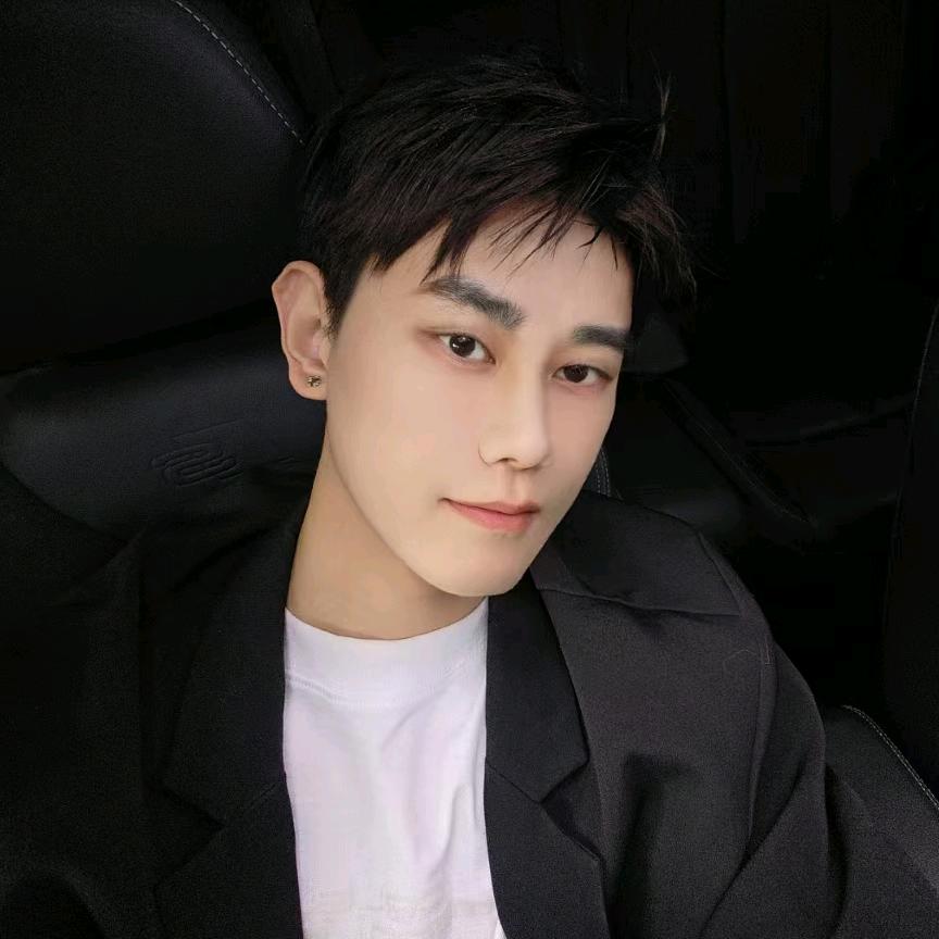 李嘉鑫鑫