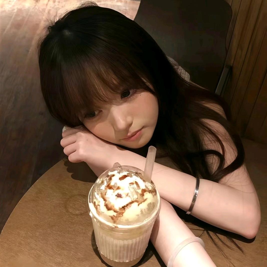 68岁性感蕾丝老太爷狂抽00后男大嫩腚