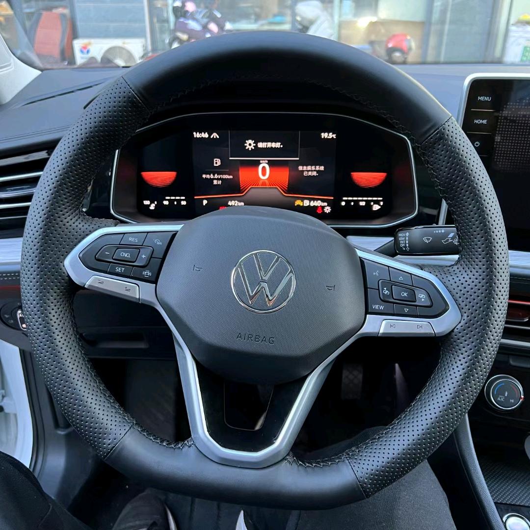 日照福雅汽车脚垫航空软包（现场生产）