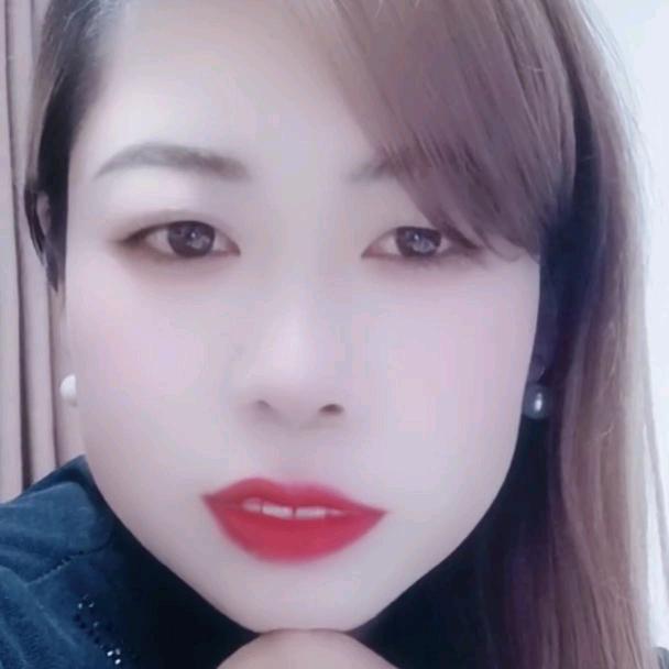 永远单身。杨敏