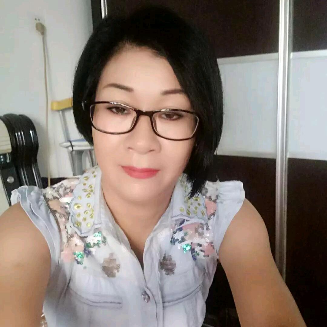 爱撒娇的鱼╭(╯不私聊╰)╮