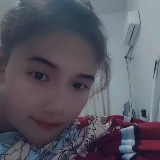 蓝眼睛👀