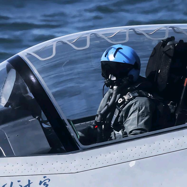 ICECUBE我想停下来看看这个世界