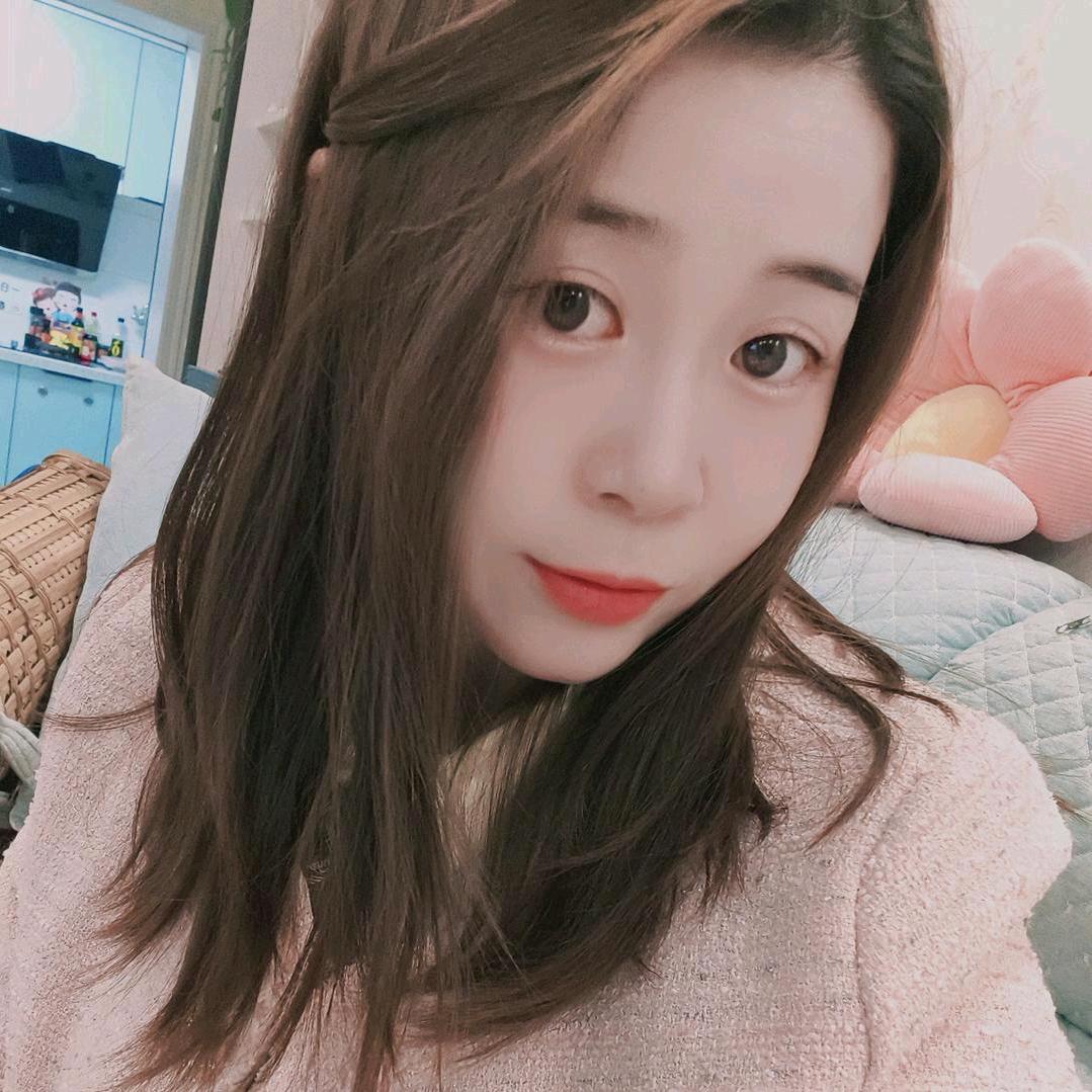 ঞ ໌້ᮨ爱睡懒觉的叶子姐姐꧔ꦿ᭄⁵²º