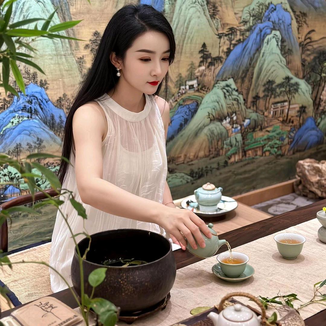 卖草本面膜的小惠惠