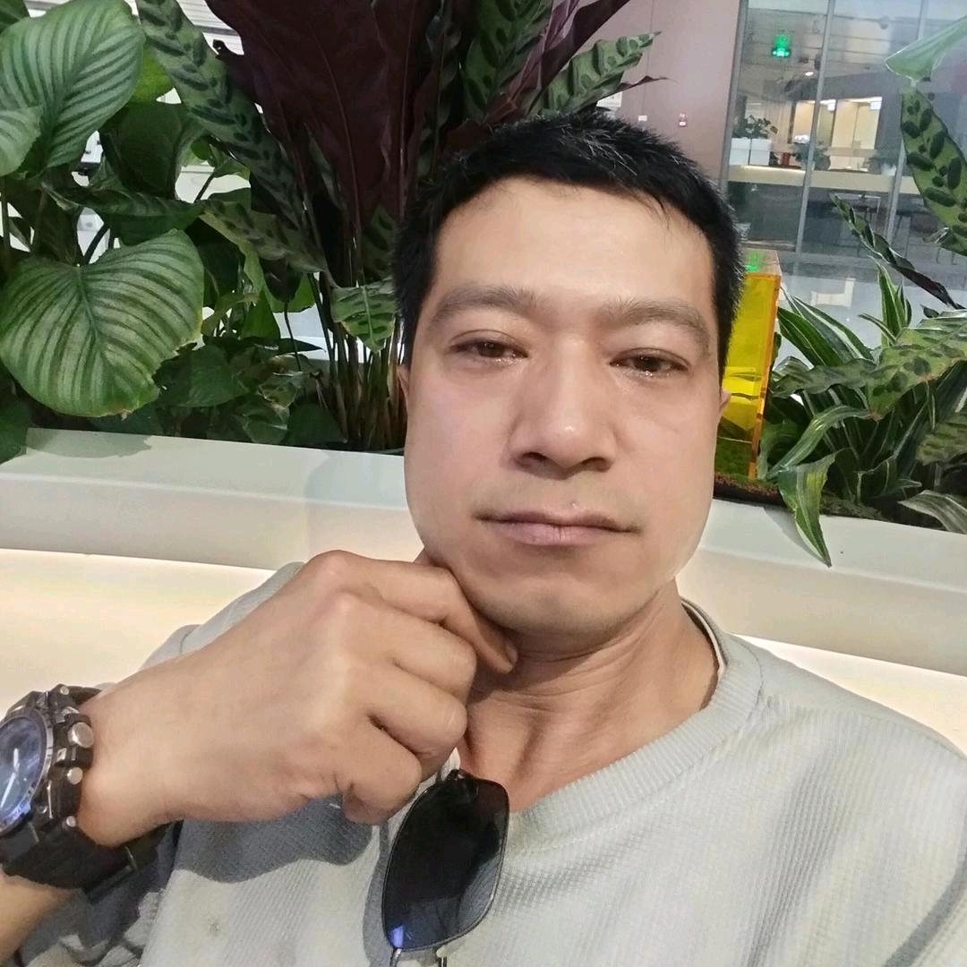 专业安装球场，各种围网。