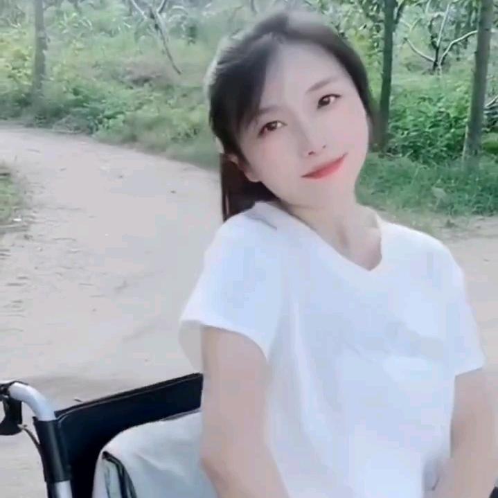 折翼天使🍀李莹