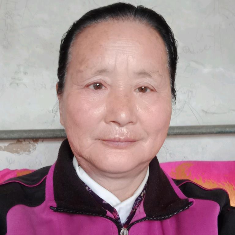银凤感谢友友们的关注有赞必回