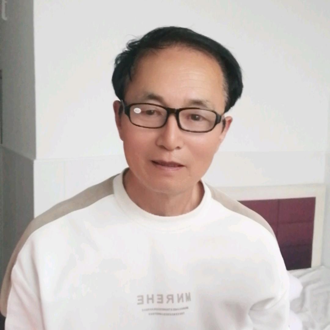 爱写字的杰哥