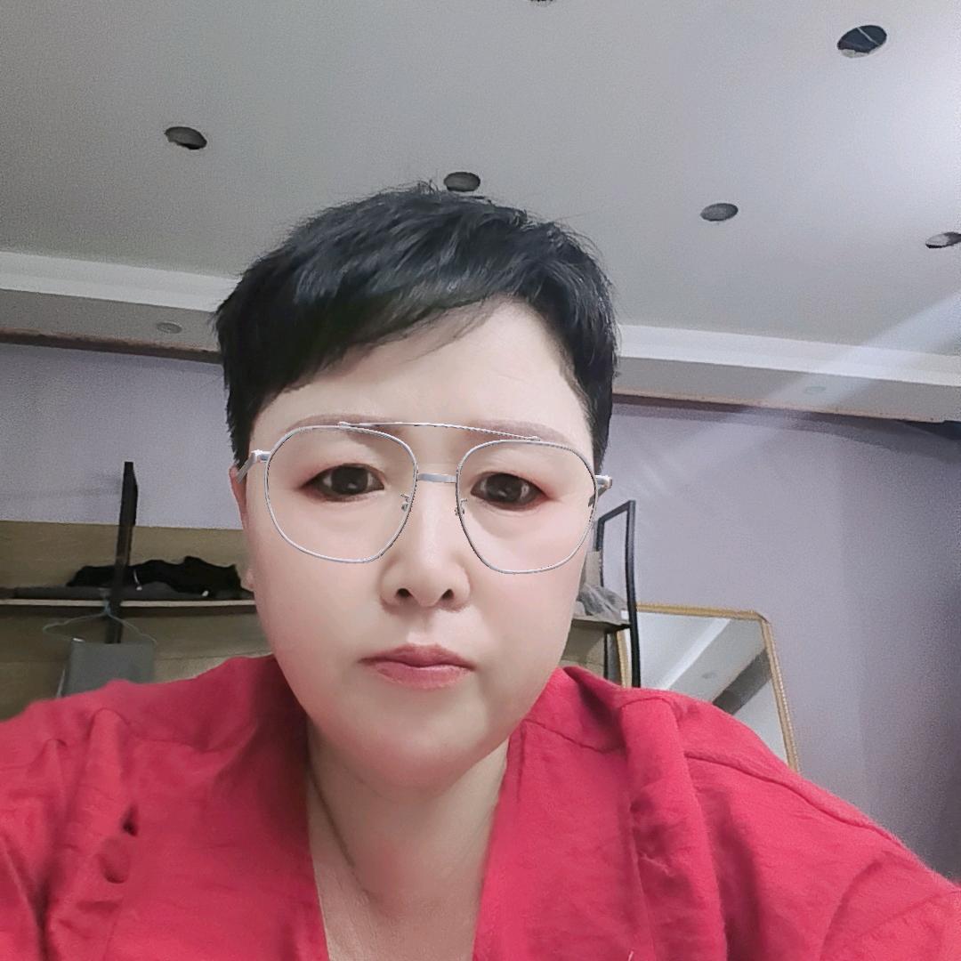 夏邑傻妞修改衣服.早上8.30开播