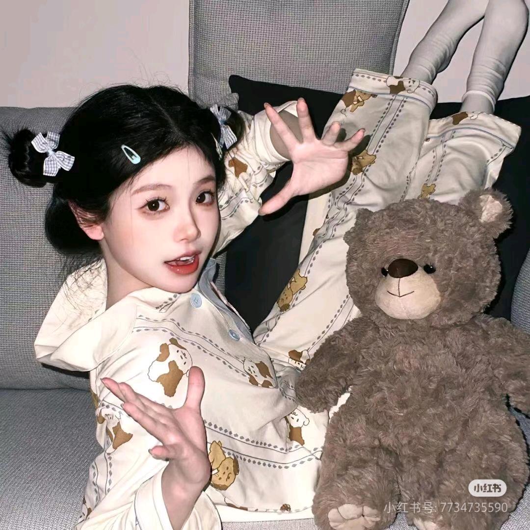 爱草莓🍓酱的熊🐻