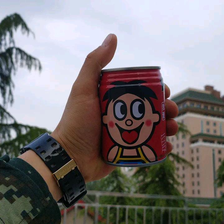 小哥🇨🇳（关注必回）